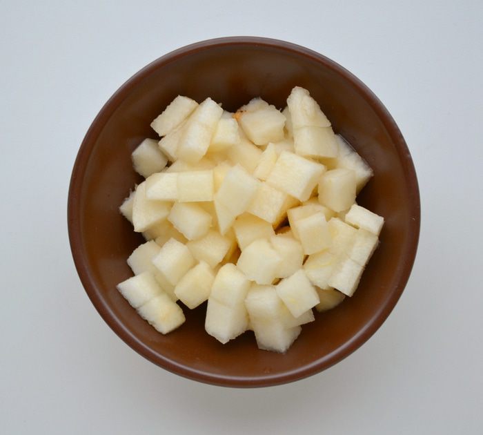 Салат из груши и чечевицы