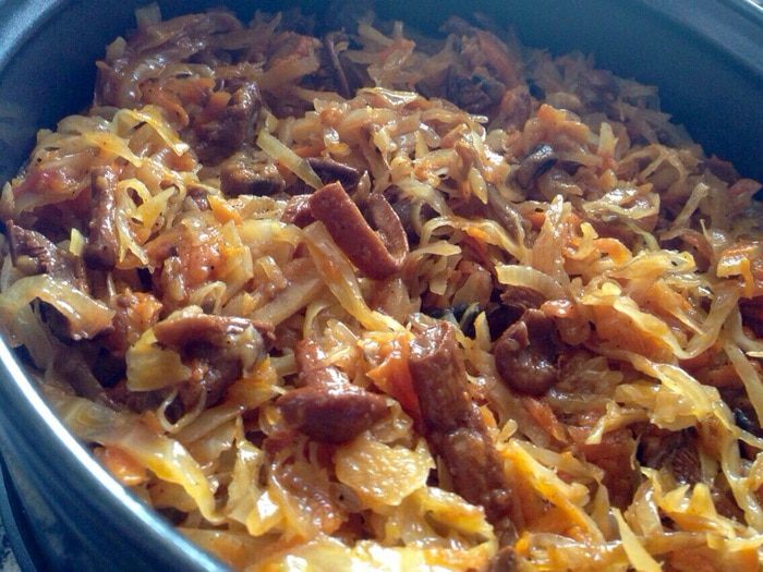 Пирог с капустой и лисичками