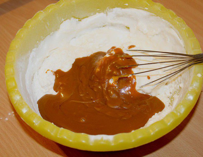 Карамельный кекс с  глазурью