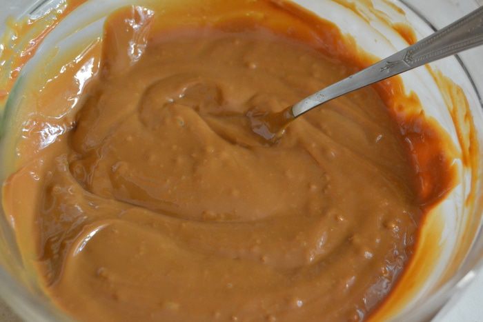 Торт с яблоками и вареной сгущенкой