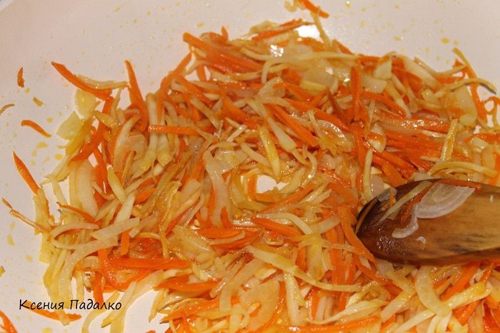 Голубая акула в овощах