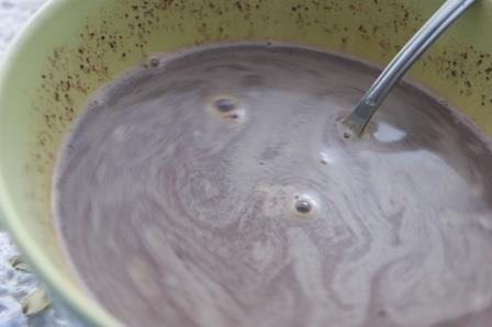 Шоколадный клафути с черной смородиной в мультиварке