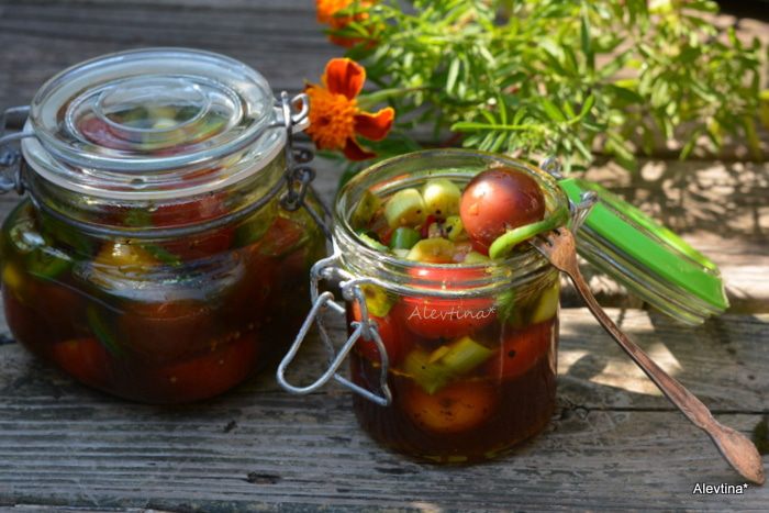  Маринованные томаты с халапеньо