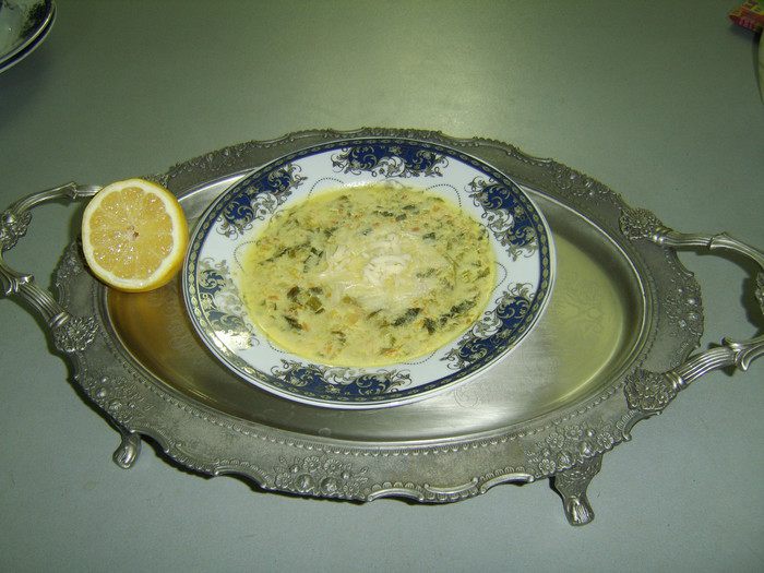 Суп на основе ячменных хлопьев 