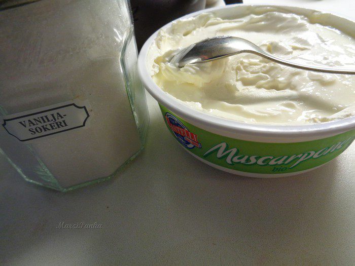 Фруктово-ягодный торт с нежным кремом из маскарпоне