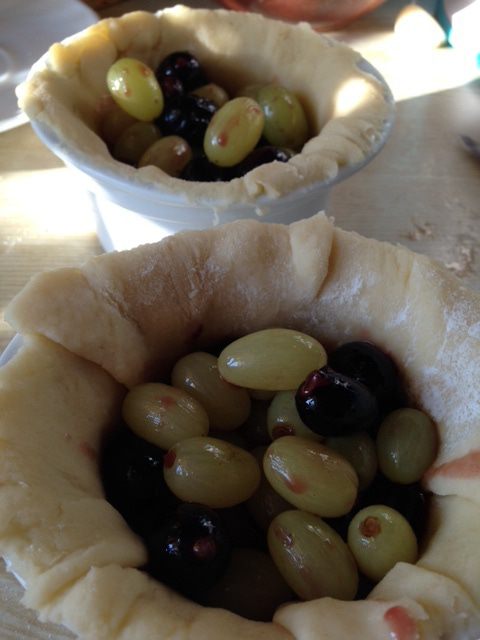 Фруктовый мини-пирог с виноградом