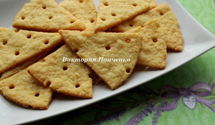 Сырный крекер