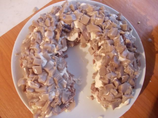 Салат &amp;quot;Подкова для лошадки&amp;quot;