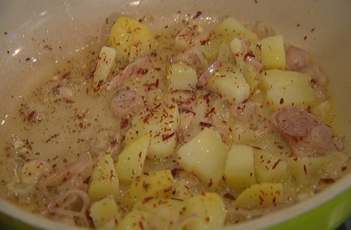 Яйца, запеченные с овощами 