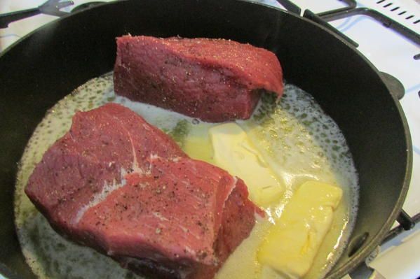 Телятина с вишневым соусом