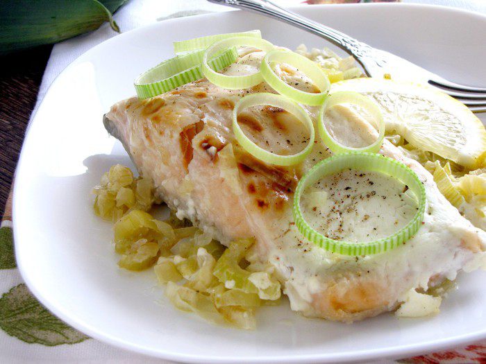 Филе лосося по-бретонски