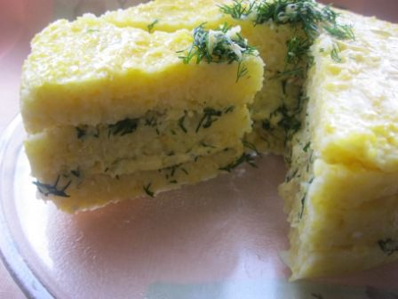 Закусочный торт из поленты с сыром