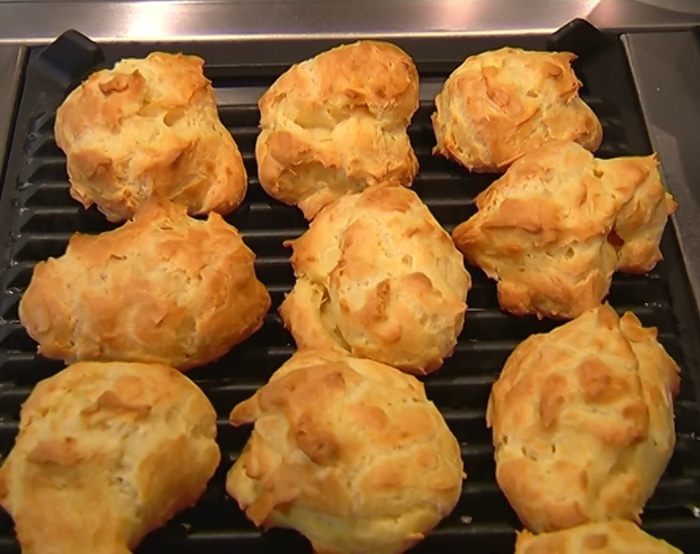 Пирожные &amp;quot;Шу&amp;quot; с миндальными хлопьями