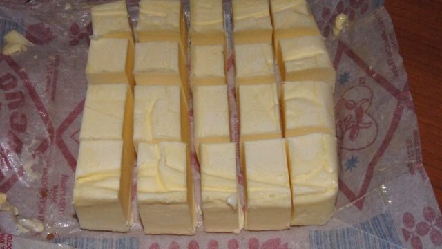 Шоколадные сконы с вяленой вишней