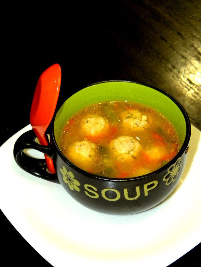 Суп с фрикадельками и спаржей