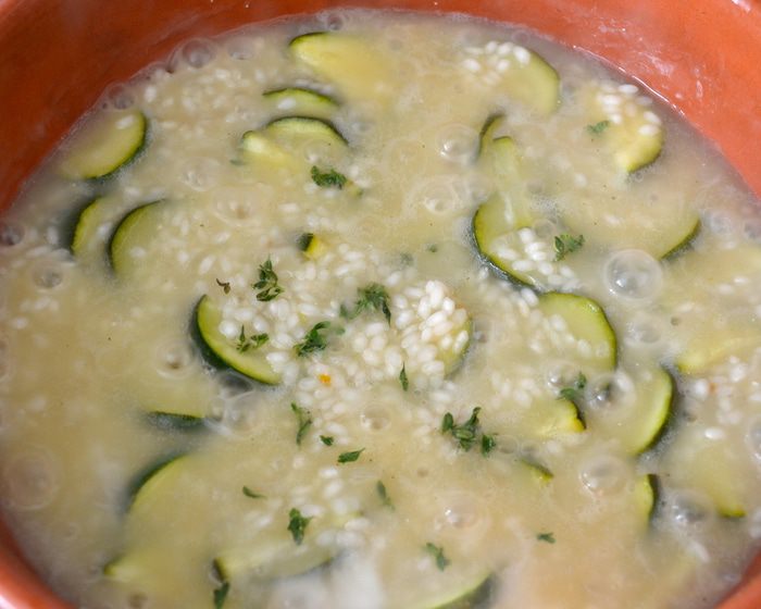 Ризотто с цукини и слабосоленым лососем