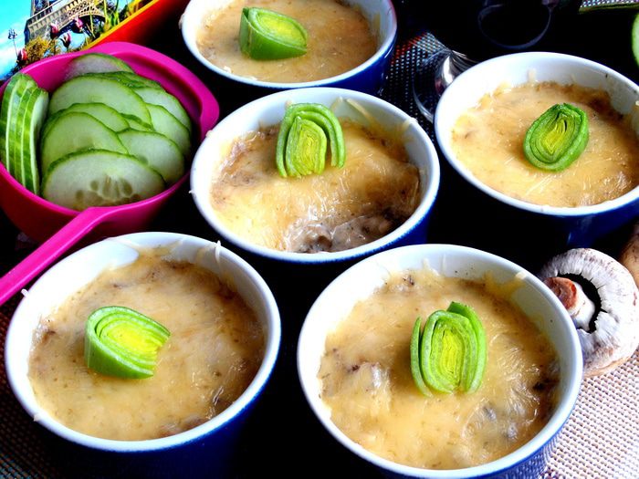 Сливочный жульен с ветчиной и грибами