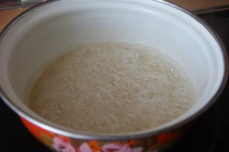 Воздушный мусс из черной смородины