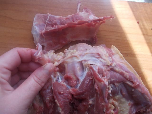 Рулет из утки с финиками и орехами