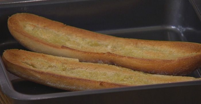 Средиземноморский горячий бутерброд с тунцом и артишоками 