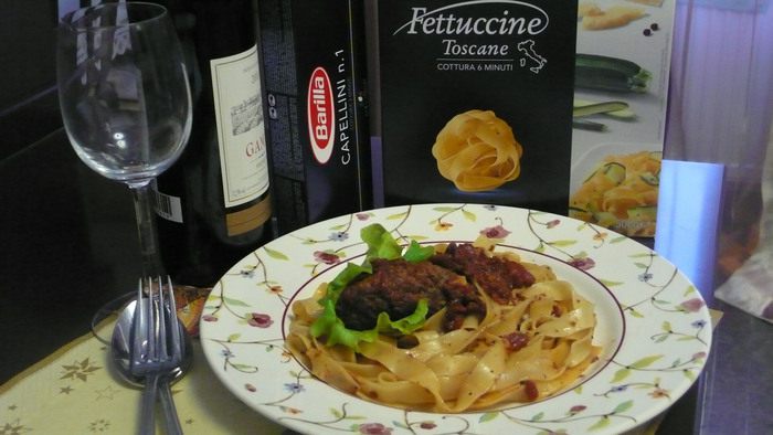 Феттучине с рагу по-неаполитански