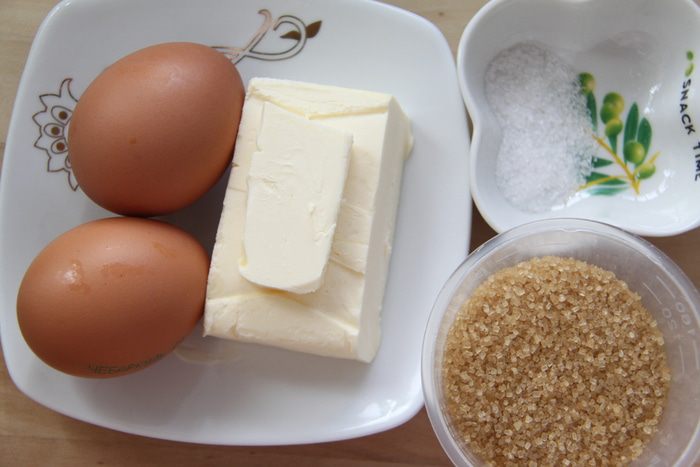 Плетеный хлеб с ягодами годжи