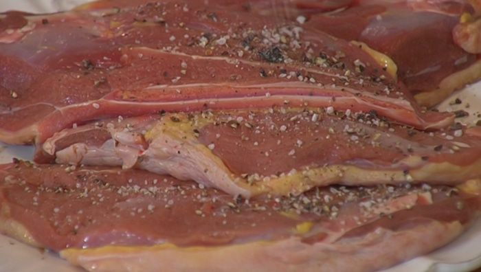 Утиные грудки с абрикосами