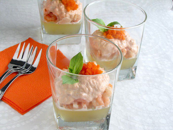 Ланспик с кремом из форели и креветками