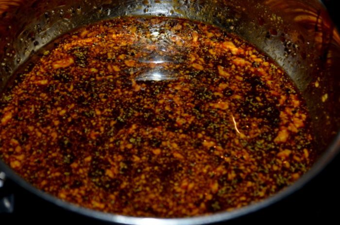 Коричневая курица