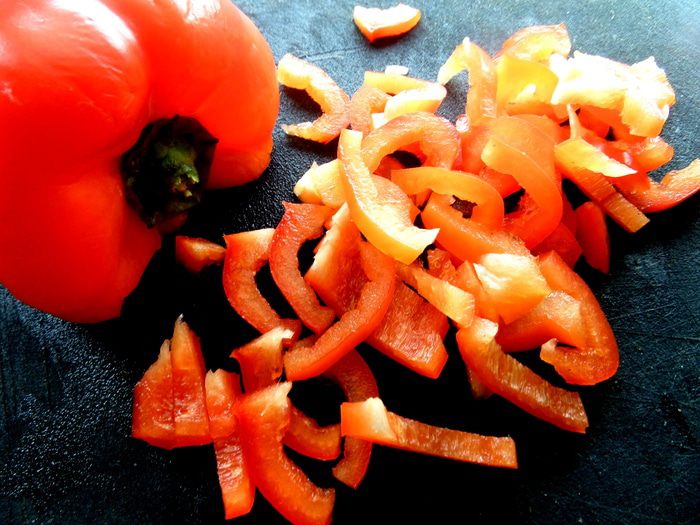 Салат с молодой картошкой и ветчиной