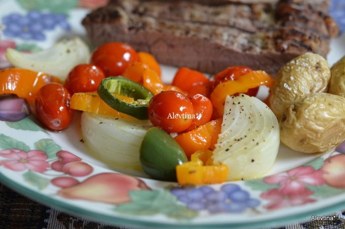 Стейк с томатной сальсой