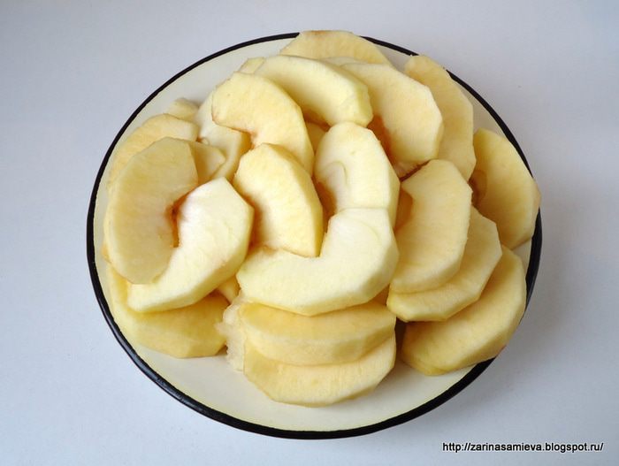 Пудинг с яблоками тоффи