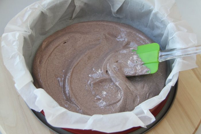 Черемуховый пирог со сливами