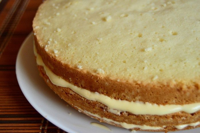 Бисквит с лимонным кремом