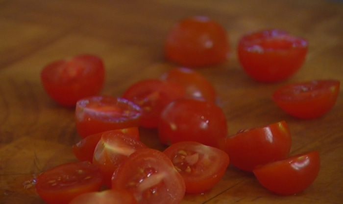 Средиземноморский салат с фасолью и артишоками 