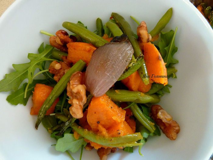 Салат с запеченным бататом 