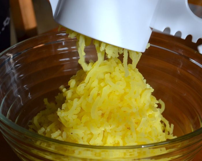 Картофельный рулет со шпинатом