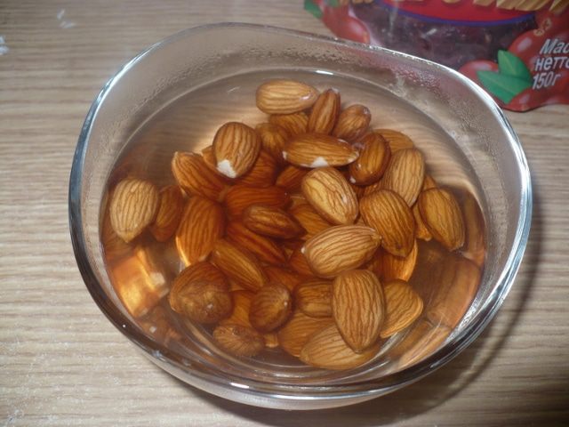 Творожный десерт с вяленой клюквой