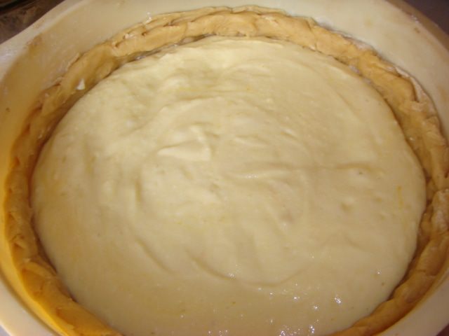 Песочный пирог со сливочно-молочной начинкой