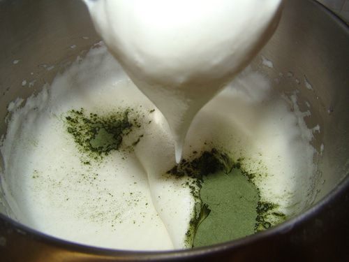 Кокосовые Макаруны с зеленым чаем