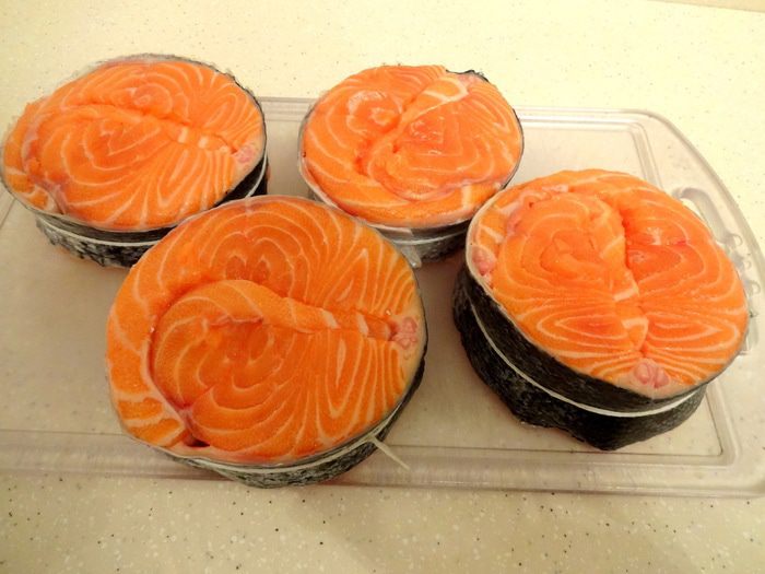 Медальоны из лосося с креветками