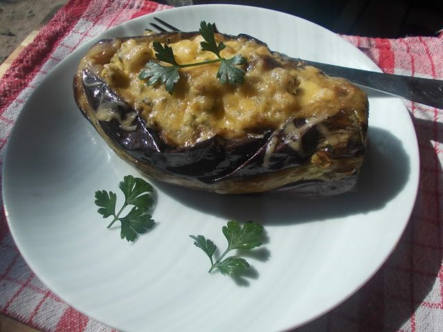 Баклажаны, фаршированные курицей