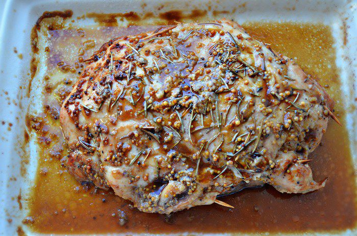 Филе индейки, фаршированное ежевикой и яблоками