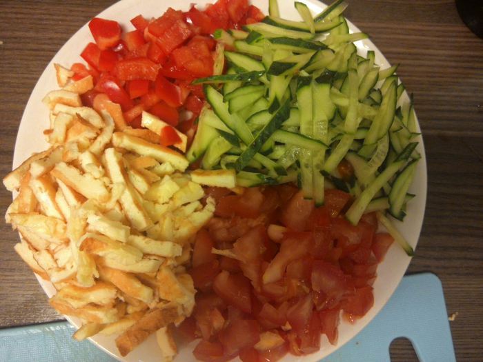 Фунчоза по-корейски с омлетом