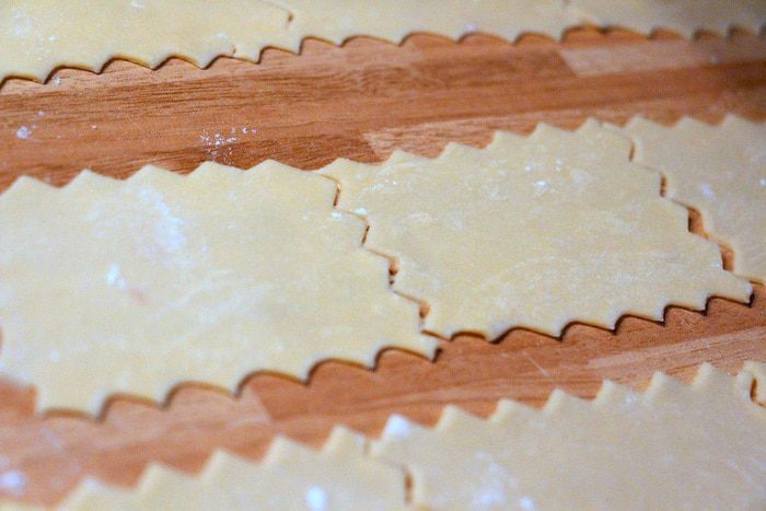 Карамелли с рикоттой, шпинатом и пармезаном