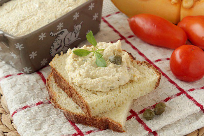 Паштет из куриной грудки с тыквой и кедровыми орешками