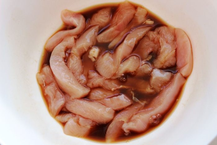 Гречневая лапша с овощами и индейкой