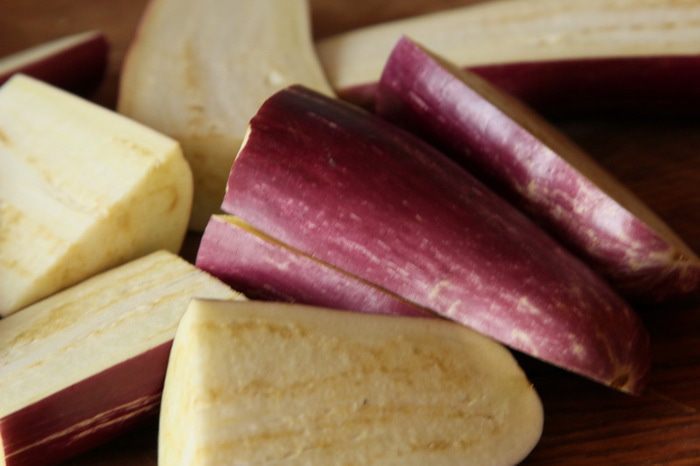 Баклажаны с перцами и помидорами