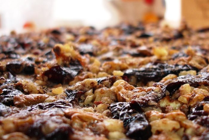 Мясной рулет с черносливом