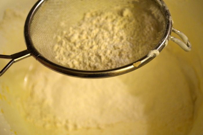 &amp;quot;Шахматный&amp;quot; бисквитный кекс